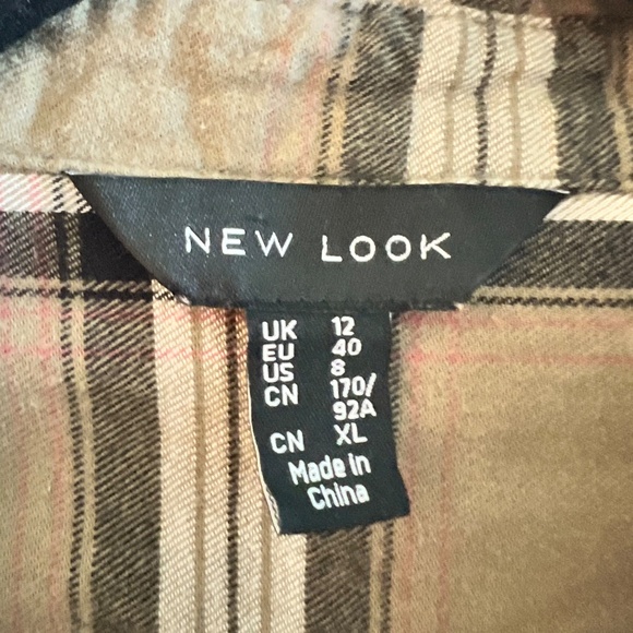 New Look Plaid button down - Picture 3 of 3